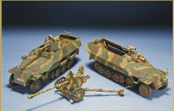  Sd.Kfz. 251/4 Ausf. C und leFH 18/40